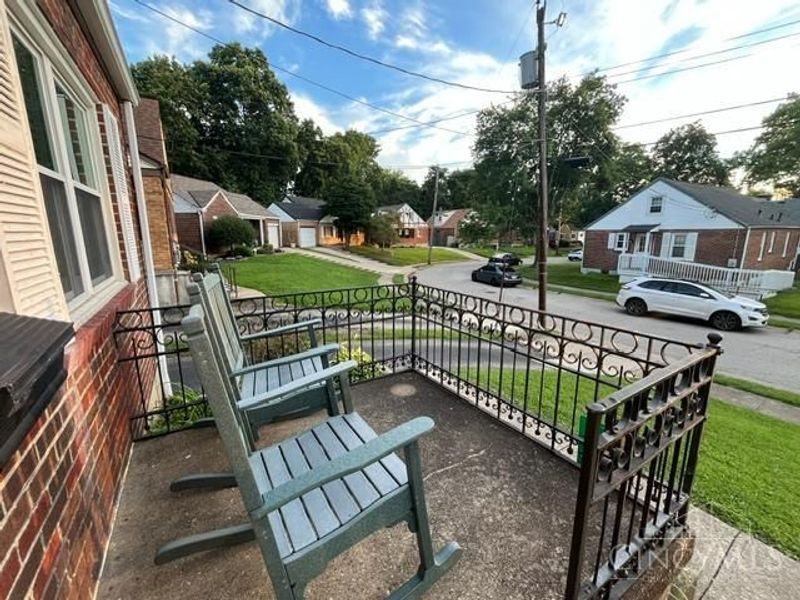 6825 Esther Lane, Madeira, OH 45243 Photo 2