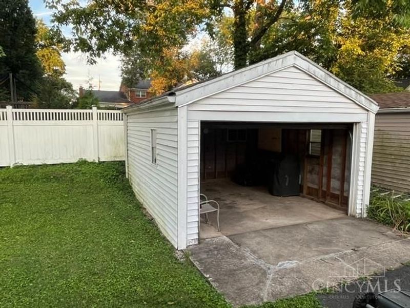 6825 Esther Lane, Madeira, OH 45243 Photo 22