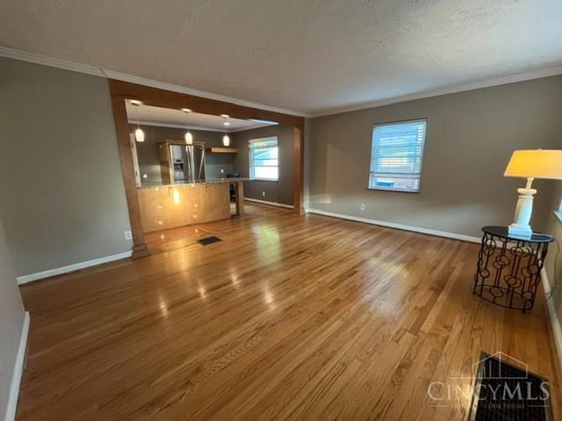 6825 Esther Lane, Madeira, OH 45243 Photo 4