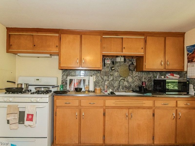 243 W Glendale Street, Bedford, OH 44146 Photo 17