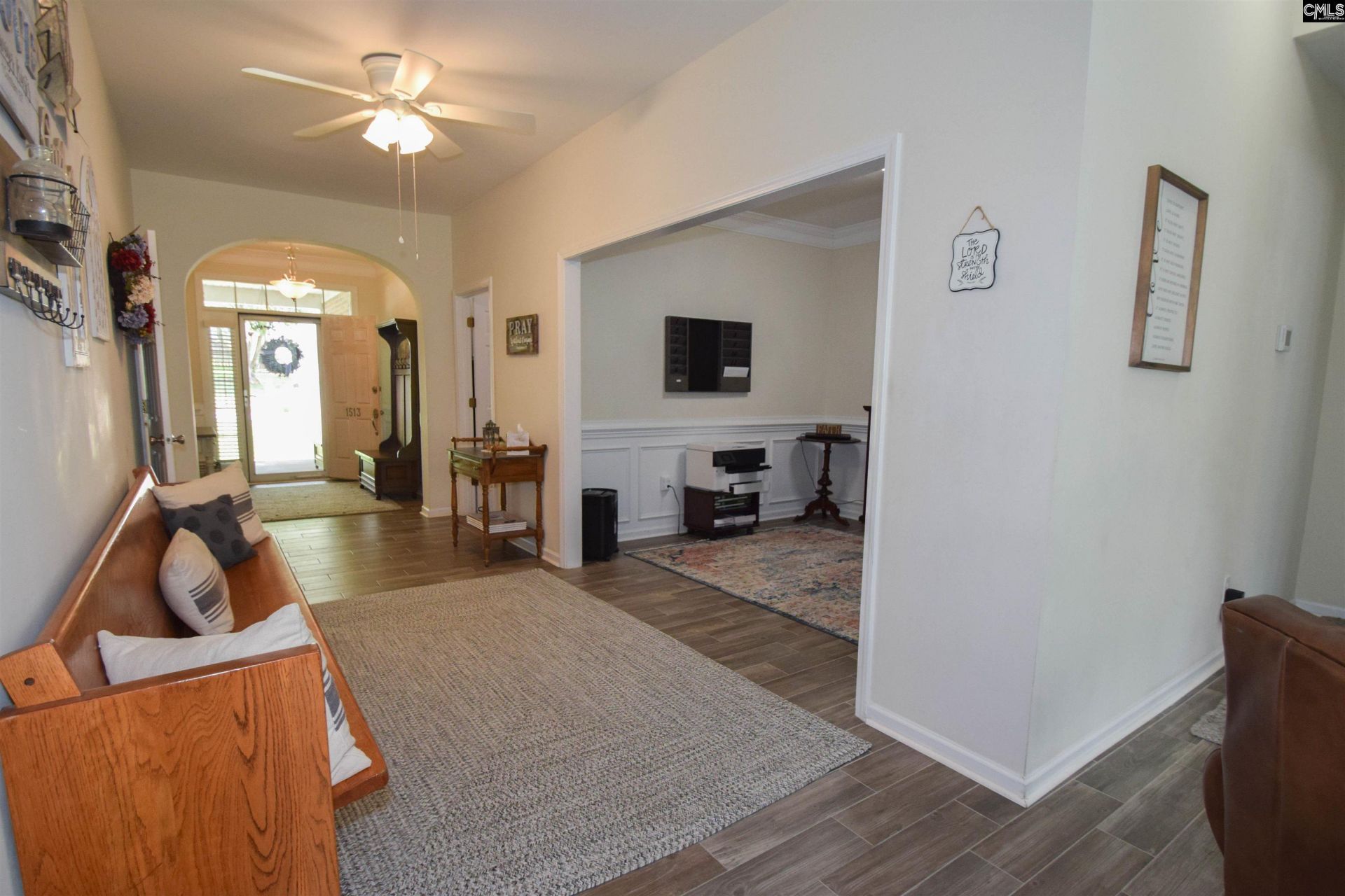1513 Lost Creek Drive  Photo 9