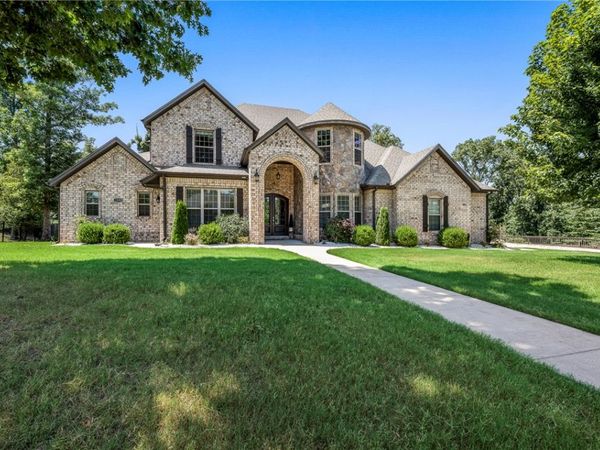 1503 Fontaine Court , Centerton, AR 72719