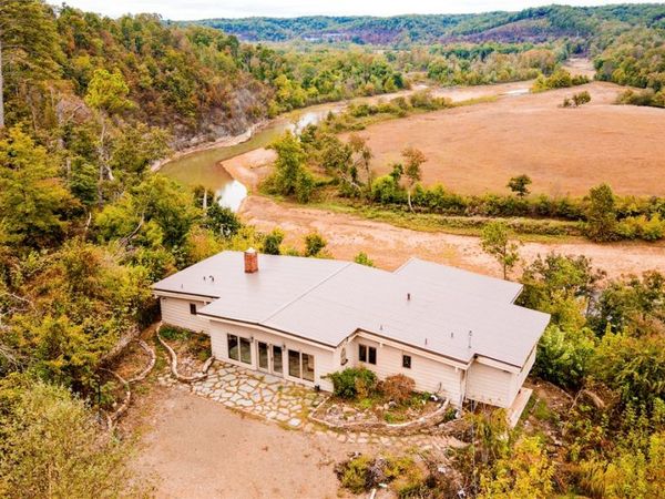 11375 High Sky Inn Road, Hindsville, AR 72738