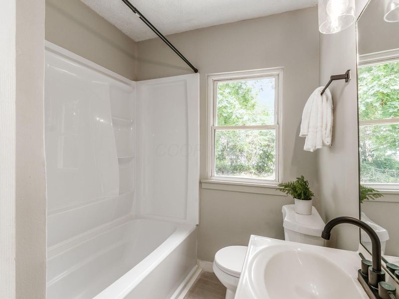 3080 E 13th Avenue , Columbus, OH 43219 Photo 10