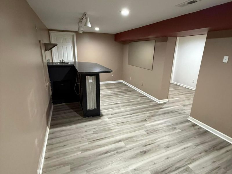 4006 Halsey , Columbus, OH 43228 Photo 7