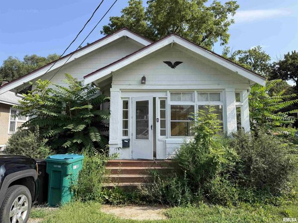 663 E NORTH Street, Galesburg, IL 61401