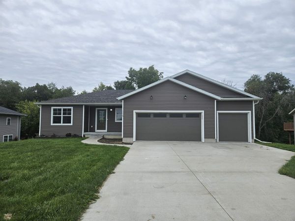 110 Dexter Drive, Cambria, WI 53923