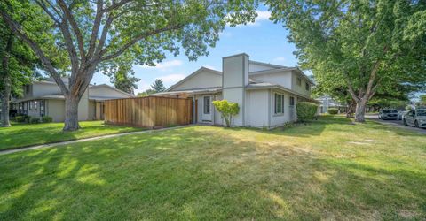 1029 Brooktree Drive, Unit 4, Sparks, NV 89434 Photo