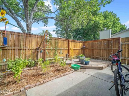 1029 Brooktree Drive, Unit 4, Sparks, NV 89434 Photo