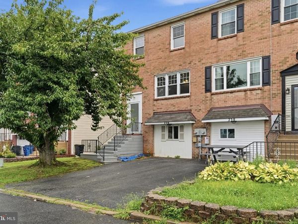 236 VISTA DRIVE, EASTON, PA 18042