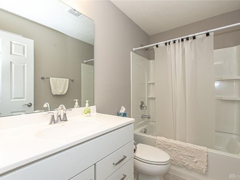 1686 Glade Valley Drive, Washington Township, OH 45458 Photo 32