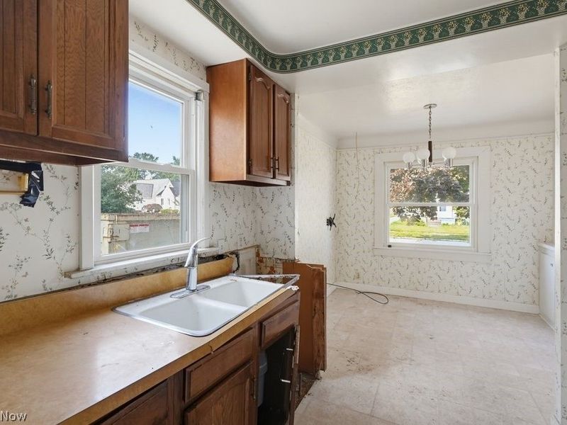 1405 Washington Boulevard, Mayfield Heights, OH 44124 Photo 10