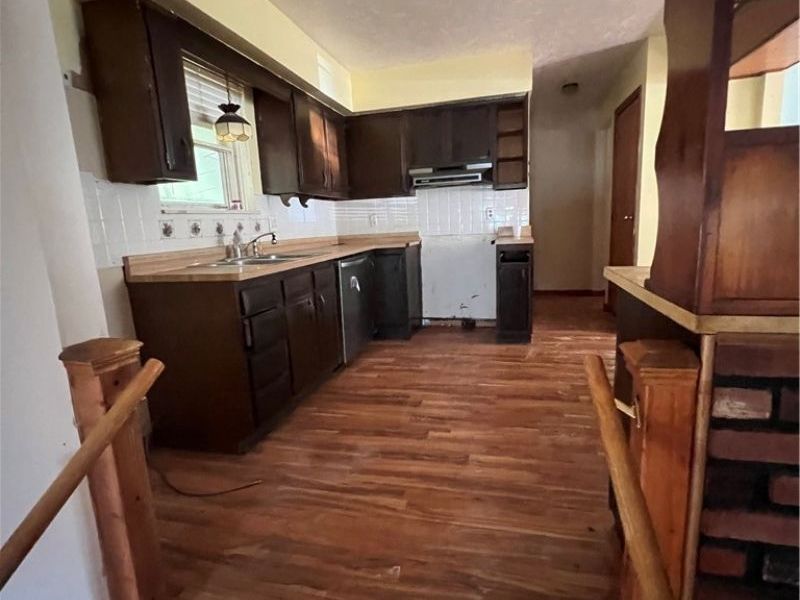 203 W Parkway Drive, Madison, OH 44057 Photo 4