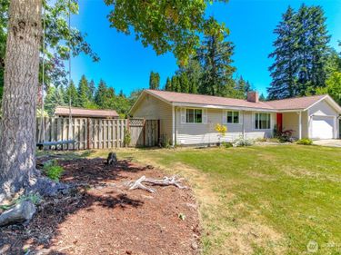 737 NW Firglade Drive, Bremerton, WA 98311