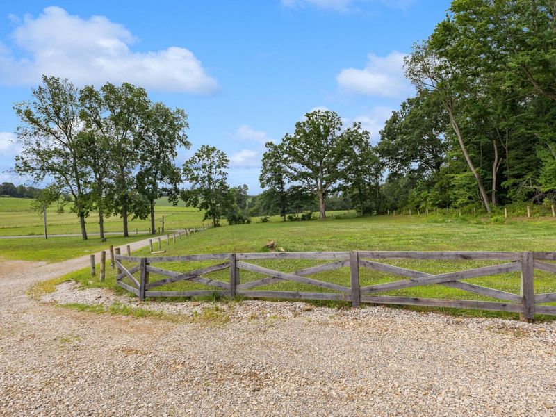 16265 Fredericktown Amity Road, Fredericktown, OH 43019 Photo 48