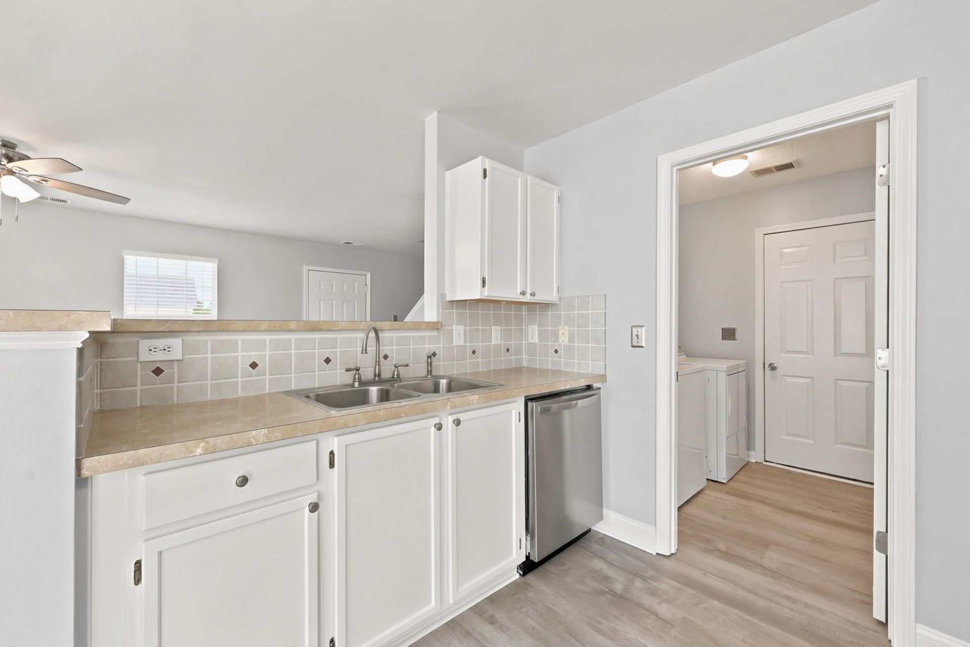 4773 Southgate Pkwy. Photo 23