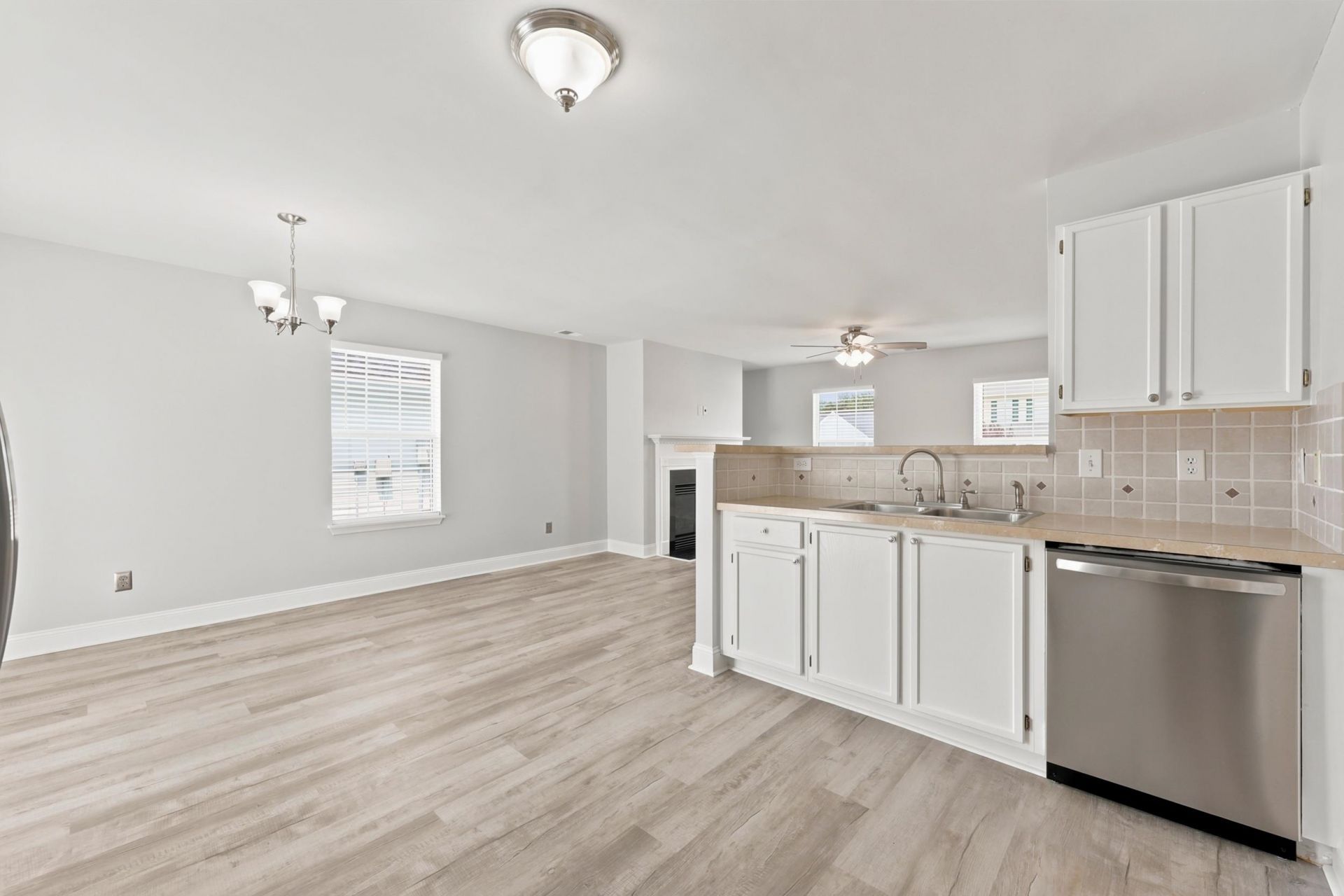 4773 Southgate Pkwy. Photo 25