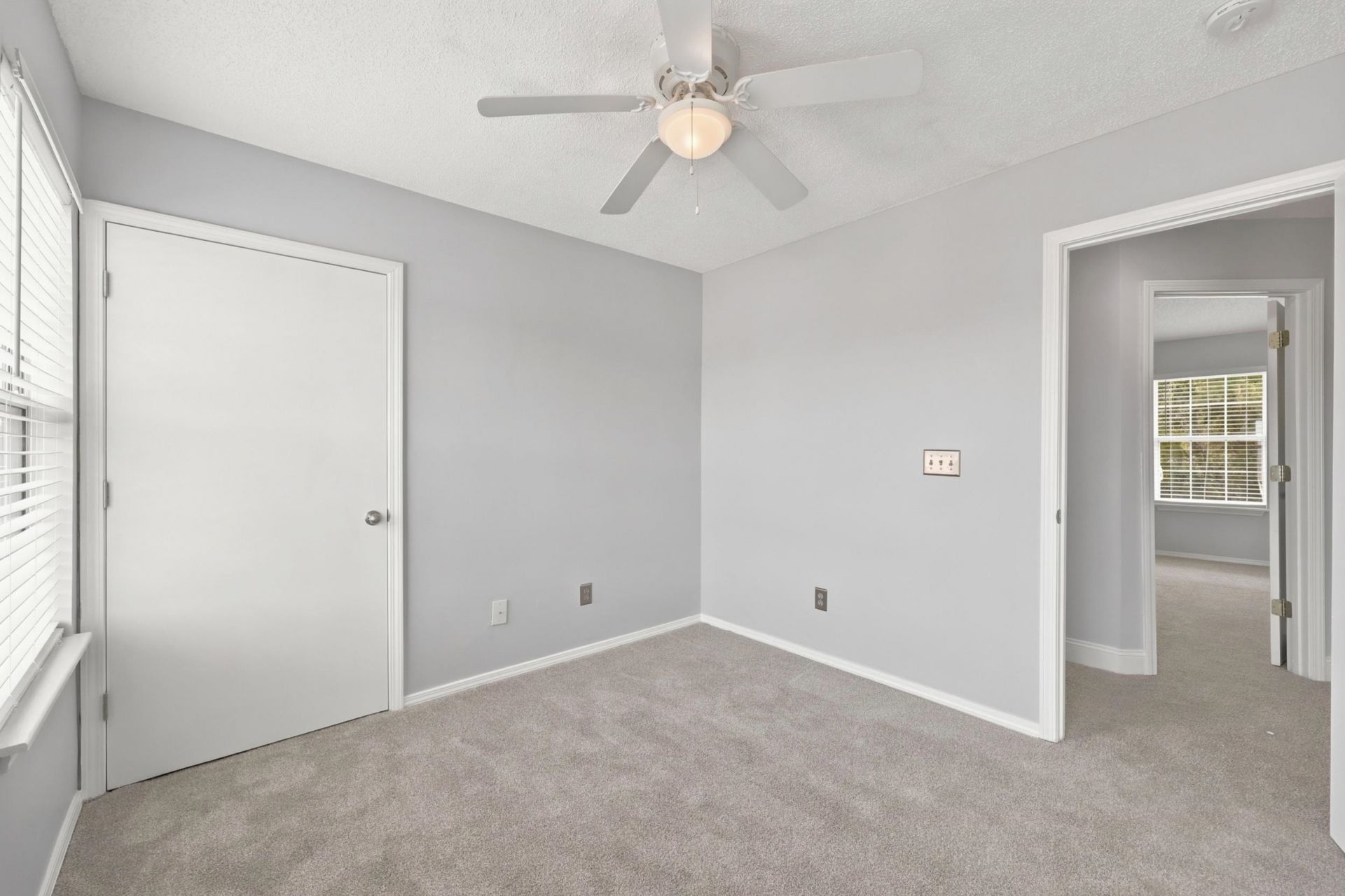 4773 Southgate Pkwy. Photo 32