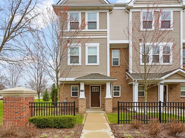478 N Wixom Road , Wixom, MI 48393