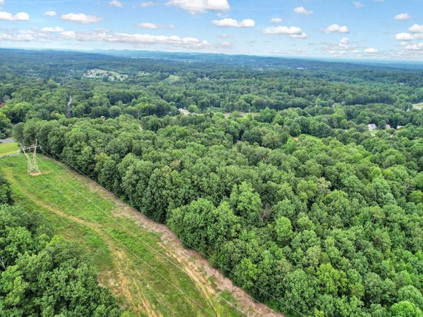 4500 Waterlevel Highway, Cleveland, TN 37323