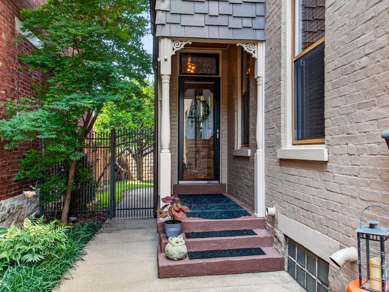 838 Monroe Street, Newport, KY 41071 Photo 3