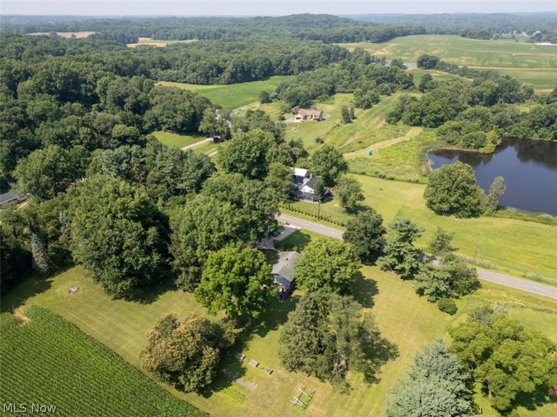 2072 Hartville Road, Mogadore, OH 44260 Photo 2