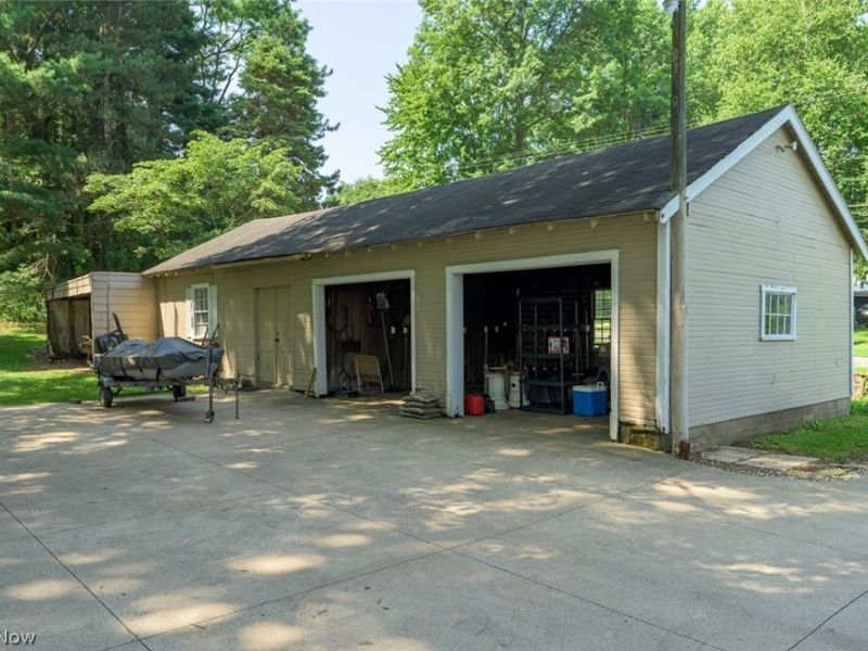 2072 Hartville Road, Mogadore, OH 44260 Photo 36