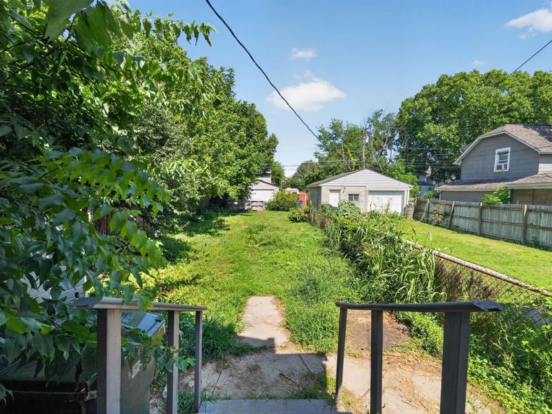 306 Belvidere Avenue, Columbus, OH 43223 Photo 3