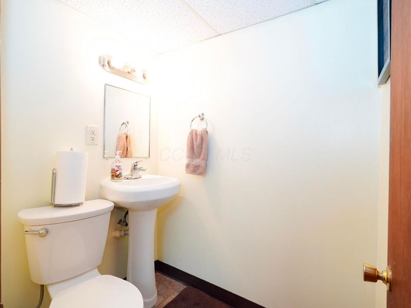 876 Annagladys Drive, Unit E3, Worthington, OH 43085 Photo 16