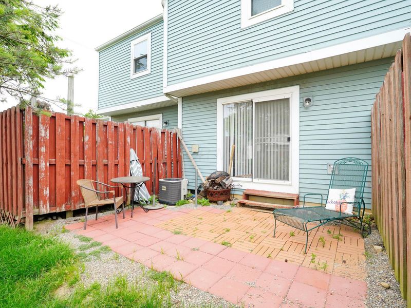 876 Annagladys Drive, Unit E3, Worthington, OH 43085 Photo 6