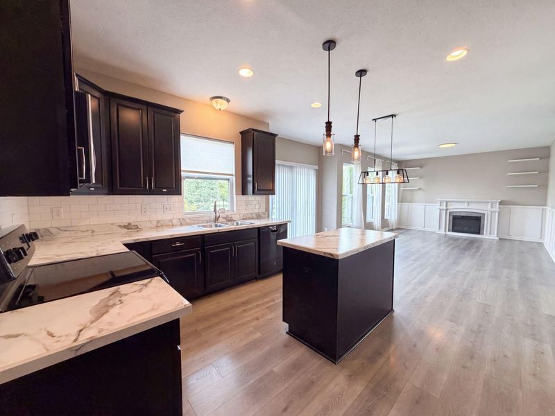 3212 Yellow Finch Way , Columbus, OH 43231 Photo 12