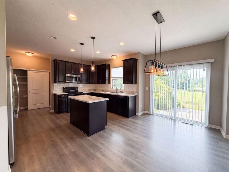 3212 Yellow Finch Way , Columbus, OH 43231 Photo 2
