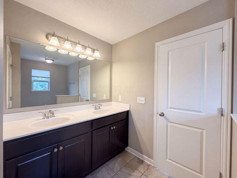 3212 Yellow Finch Way , Columbus, OH 43231 Photo 33