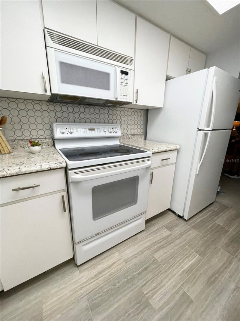 5880 38th Avenue N, Unit 206, Saint Petersburg, FL 33710 Photo