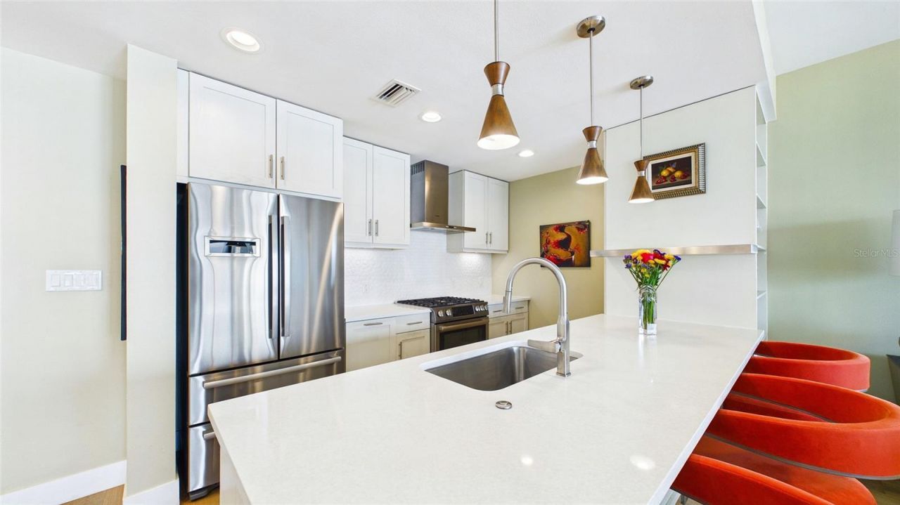 199 Dali Boulevard, Unit 1106, Saint Petersburg, FL 33701 Photo