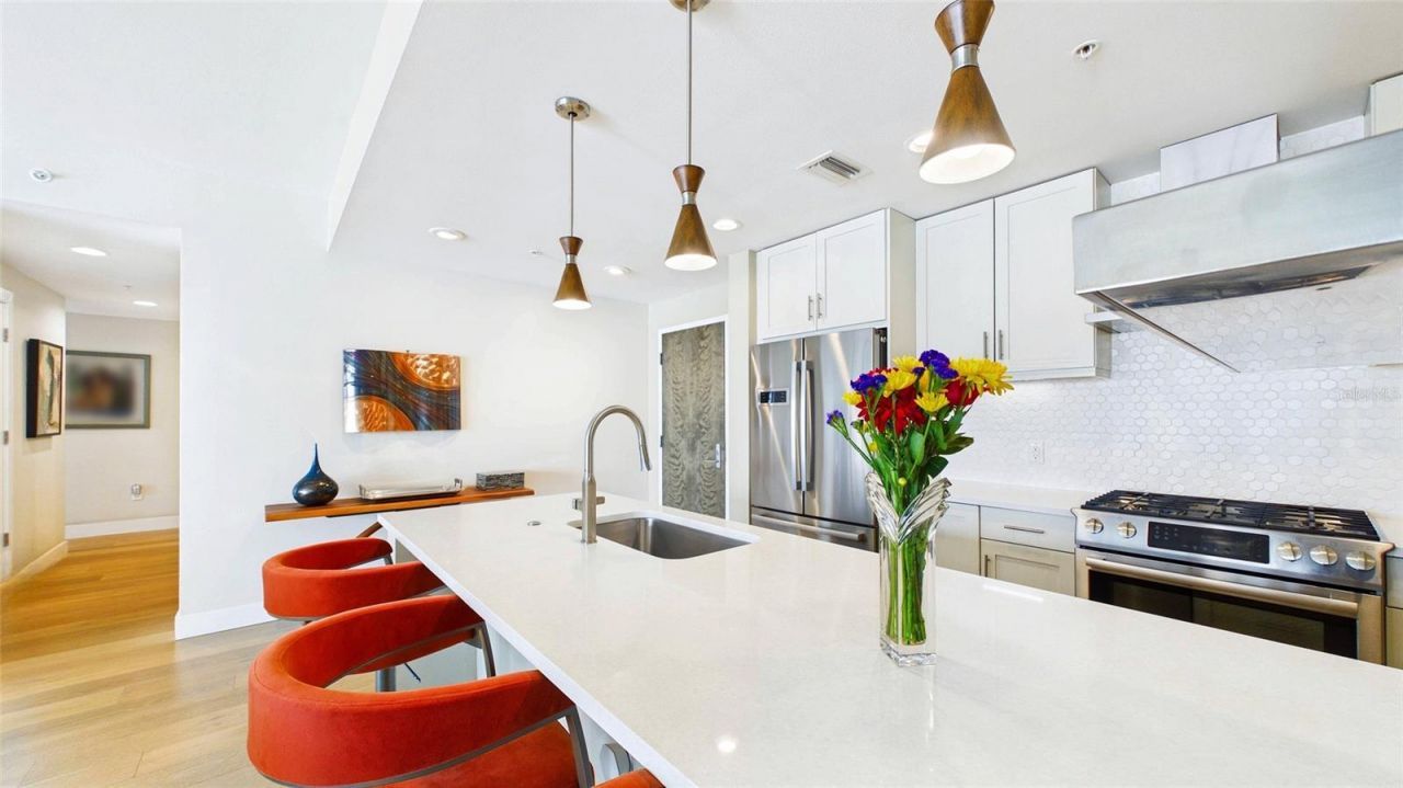199 Dali Boulevard, Unit 1106, Saint Petersburg, FL 33701 Photo