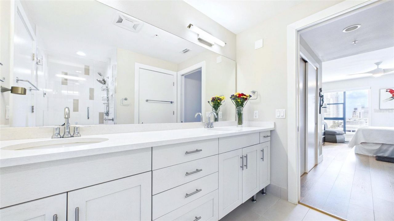 199 Dali Boulevard, Unit 1106, Saint Petersburg, FL 33701 Photo