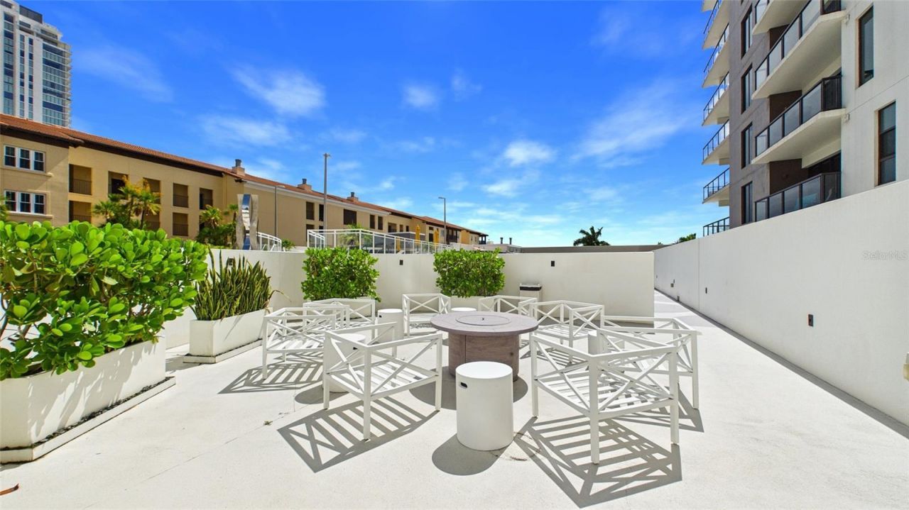 199 Dali Boulevard, Unit 1106, Saint Petersburg, FL 33701 Photo