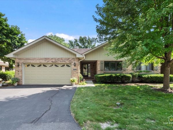 232 Royal Lane , Unit 232, Bloomingdale, IL 60108