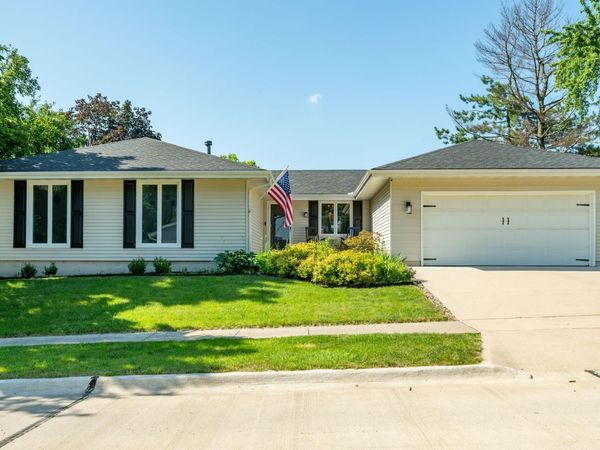 8002 Alpine Drive, Urbandale, IA 50322