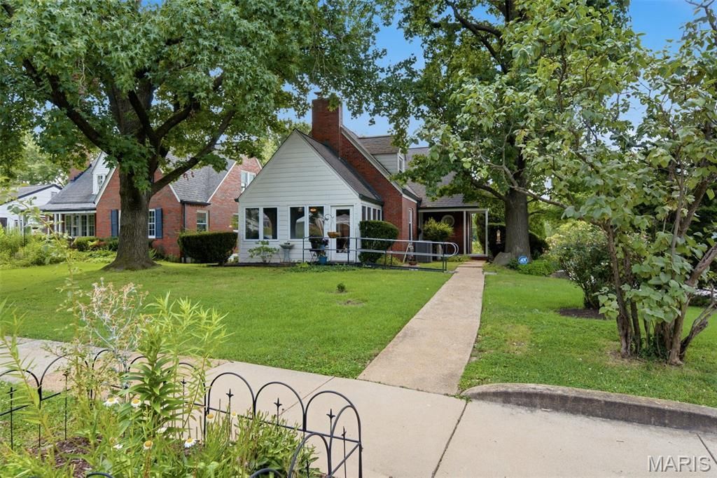 7816 Blackberry Avenue , Saint Louis, MO 63130 Main Photo