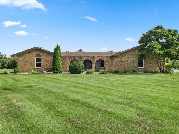 3885 Honey Creek Court, Greenwood, IN 46143