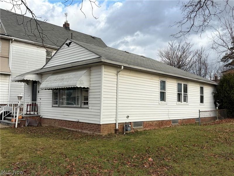 3895 E 151st Street, Cleveland, OH 44128 Photo 2