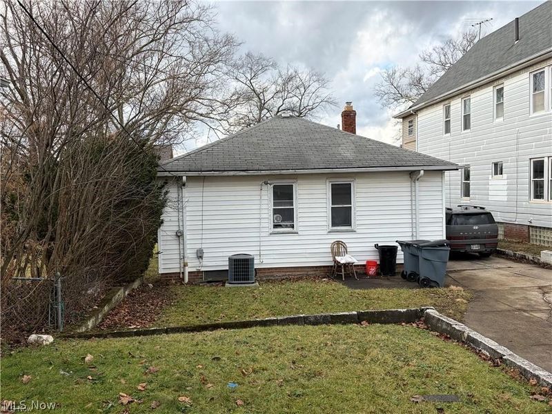 3895 E 151st Street, Cleveland, OH 44128 Photo 3