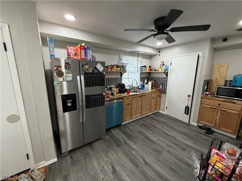 3895 E 151st Street, Cleveland, OH 44128 Photo 8