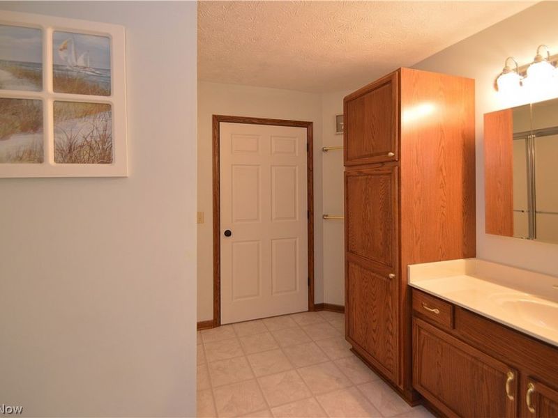 6829 S Camelot Drive, Mentor, OH 44060 Photo 19