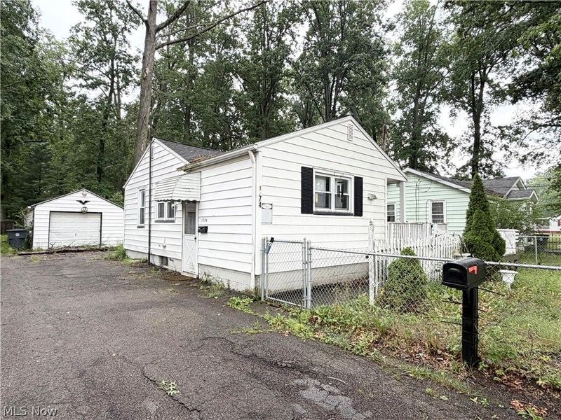 1774 Norwood Street NW, Warren, OH 44485 Photo 3