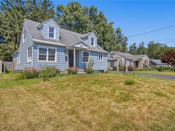 162 Pine Tree Drive , Syracuse, NY 13212