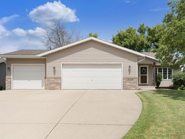 2040 Greenwood Drive , Owatonna, MN 55060