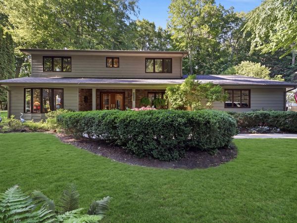 17565 Beech Hill Drive, Grand Haven, MI 49417